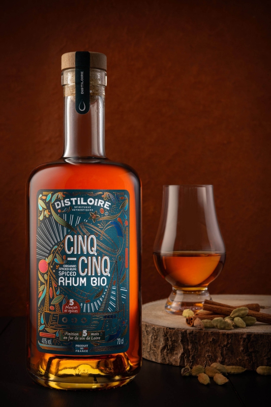 Bouteille d'alcool en packshot, photographie produit pour e-commerce