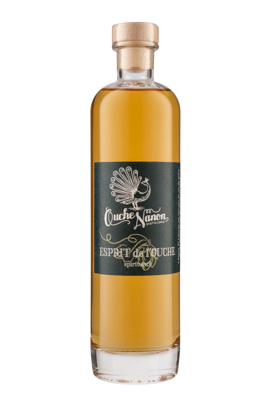 Packshot de bouteille de parfum avec arrière-plan neutre, photographie de produits à Nantes